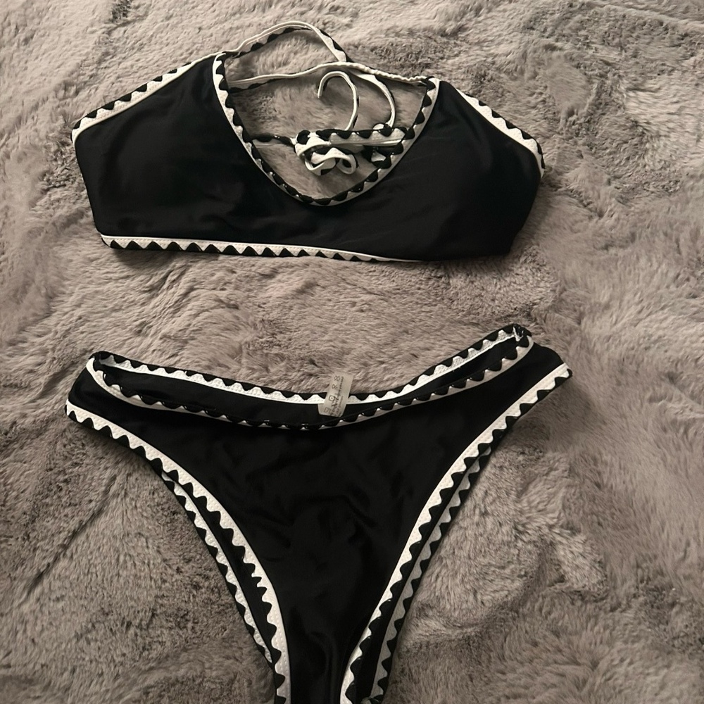 Amazon Black and White Bikini
